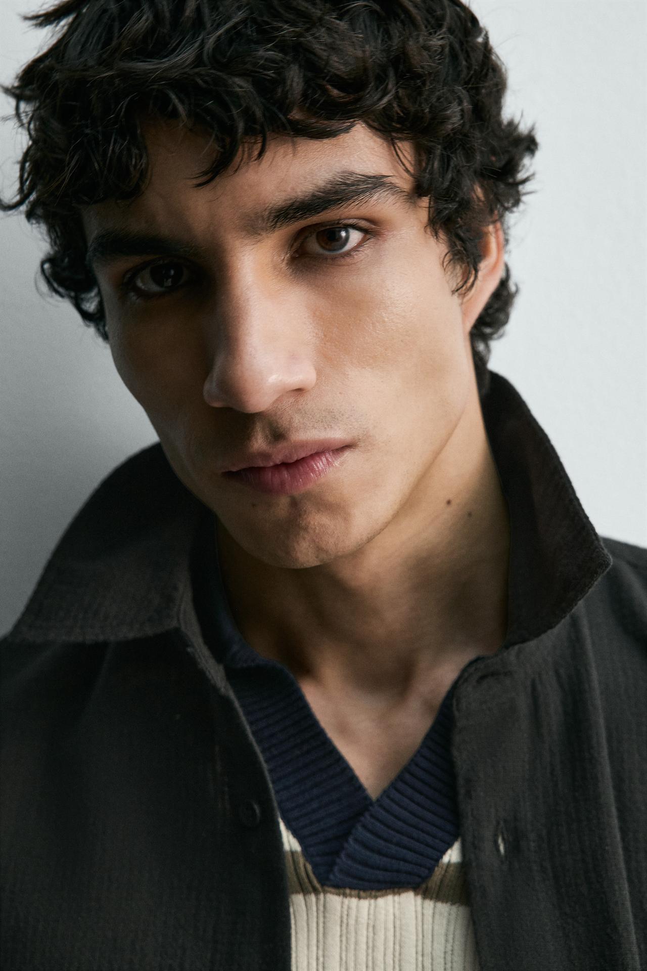 CAMISA ESTRUTURADA A QUADRINHOS